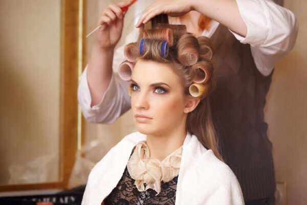 Idei de coafuri rapide și elegante pentru evenimente speciale