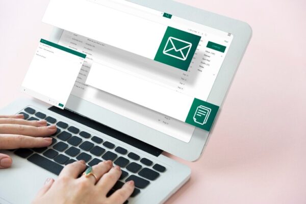 Comunicare profesională prin email: ghidul tău pentru a scrie mesaje memorabile