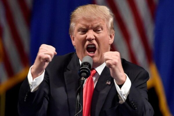 Trump convoacă Consiliul Securităţii Naţionale