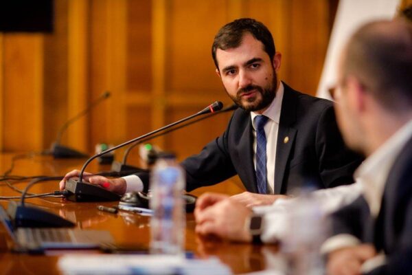 Claudiu Năsui: „Bulgaria cumpără ziua energie ieftină de la noi și ne-o vinde scump seara.”