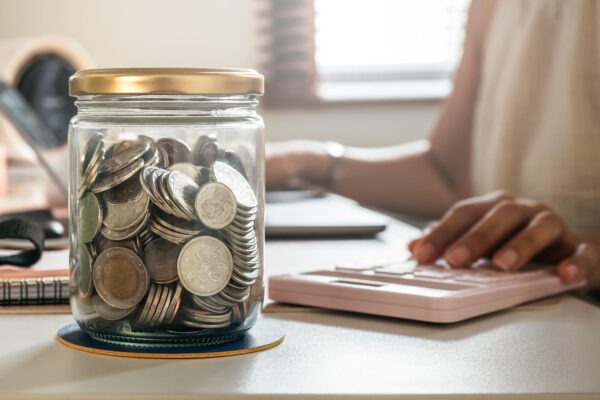 Economisire prea strictă: cum îți dai seama că bugetul tău este greu de susținut