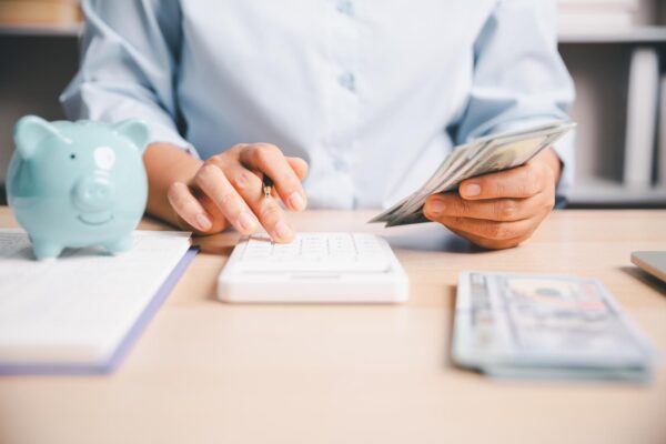Cum îți verifici situația financiară înainte să îți asumi o obligație pe termen lung