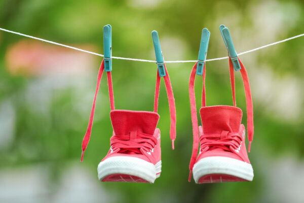 Uscător de rufe cu program pentru încălțăminte: ce accesorii și materiale sunt compatibile
